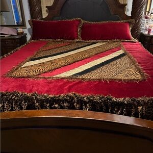 King Plush Red Velvet Bedding Set with Animal Print Trim w/2 largeAccent Throw